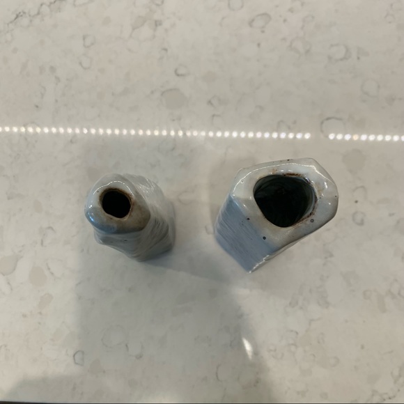 🚨LAST CHANCE 🚨Handmade Pair Gray  Dragon Fly Ceramic Bud Vases - Picture 3 of 6